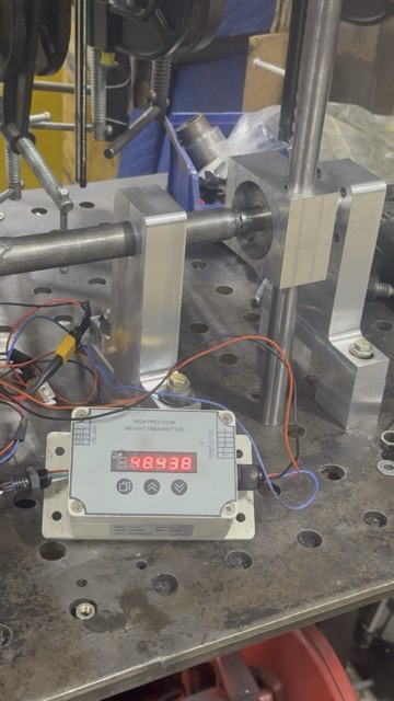 Digital load readout climbing toward peak just before the pinion tooth failed